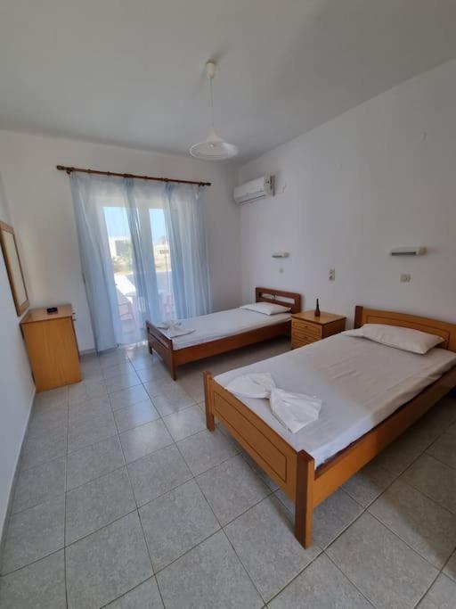 Red Rose Apartment Kampos  Exterior photo