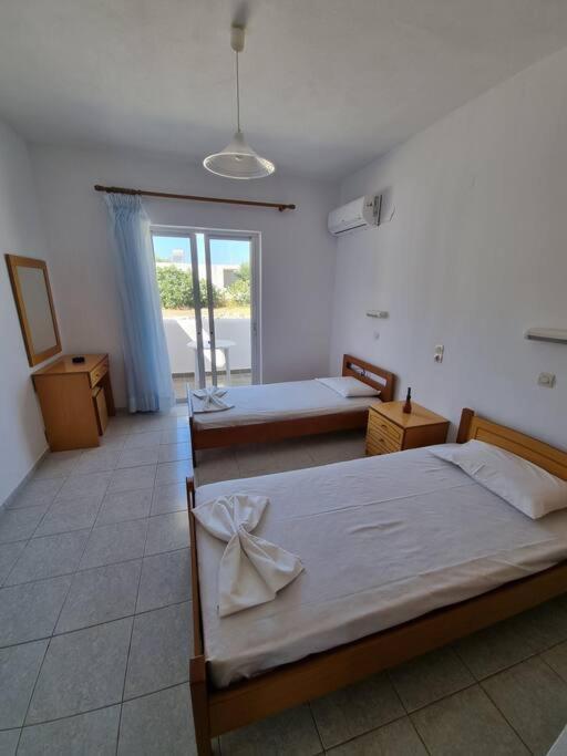 Red Rose Apartment Kampos  Exterior photo